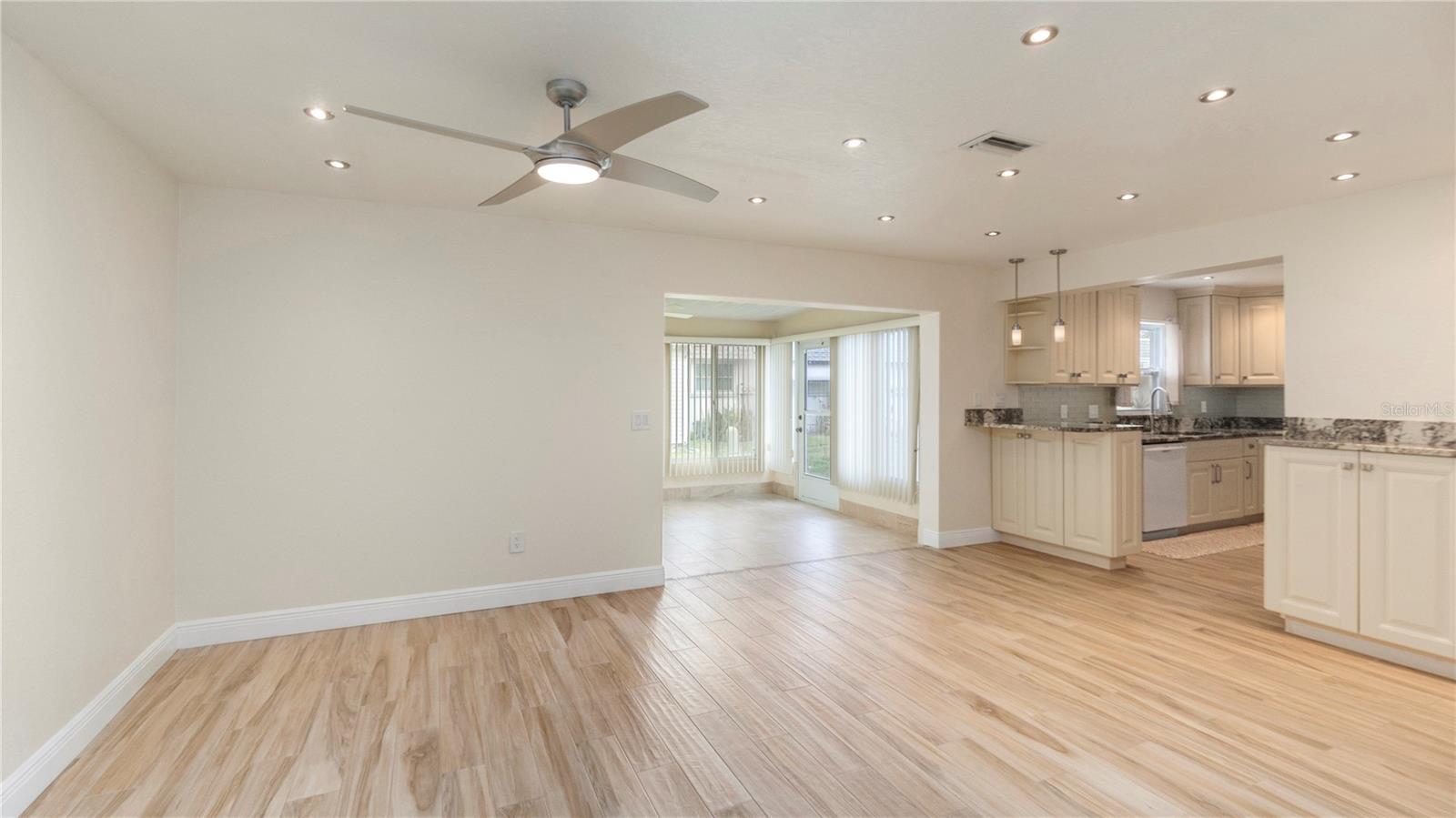 Image 10 of 45 For 903 Cara Drive 903