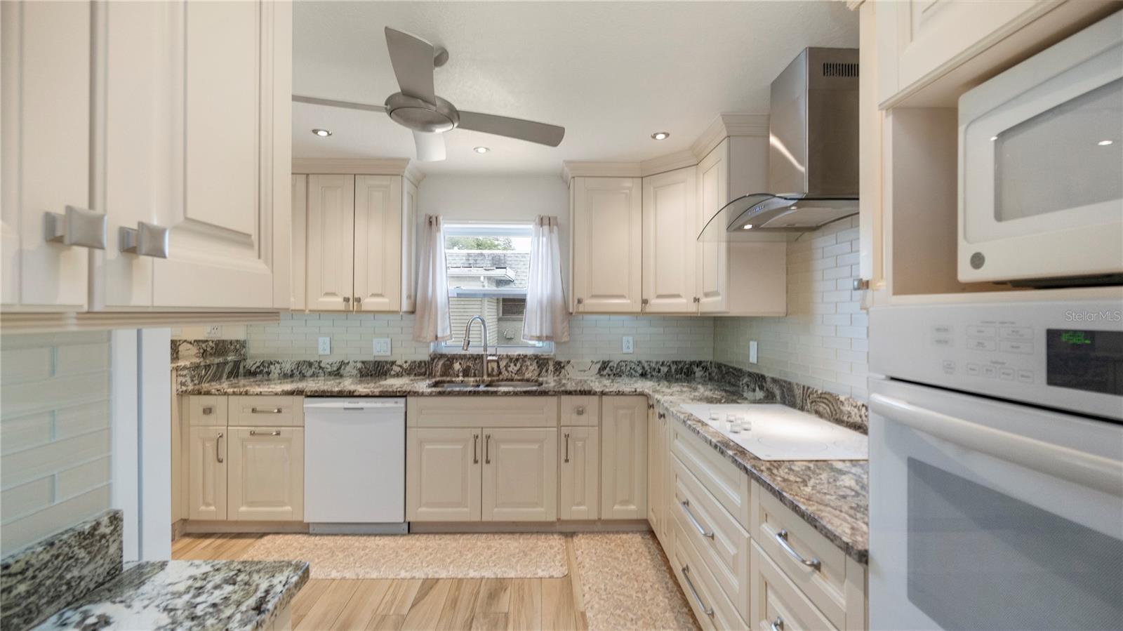 Image 20 of 45 For 903 Cara Drive 903