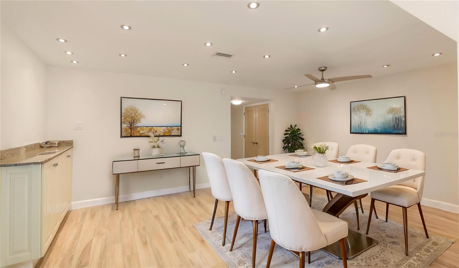 Image 25 of 45 For 903 Cara Drive 903