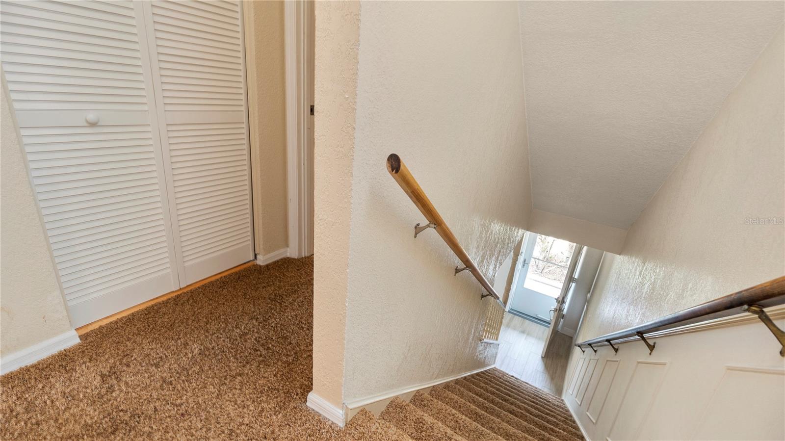 Image 31 of 45 For 903 Cara Drive 903