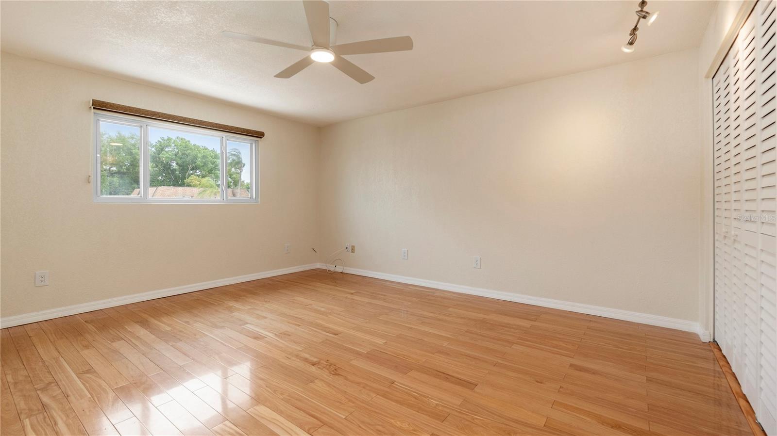 Image 41 of 45 For 903 Cara Drive 903