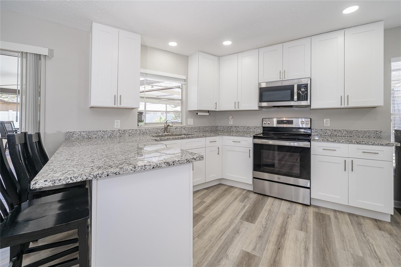 Image 10 of 45 For 7608 Laurel Oak Court