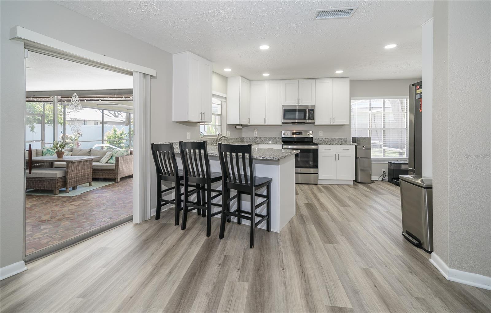 Image 14 of 45 For 7608 Laurel Oak Court