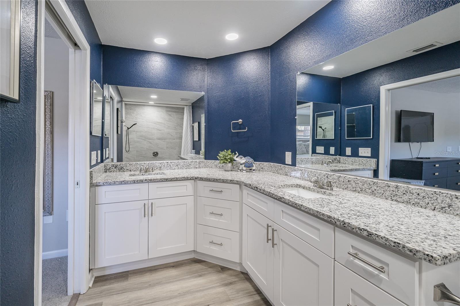 Image 24 of 45 For 7608 Laurel Oak Court