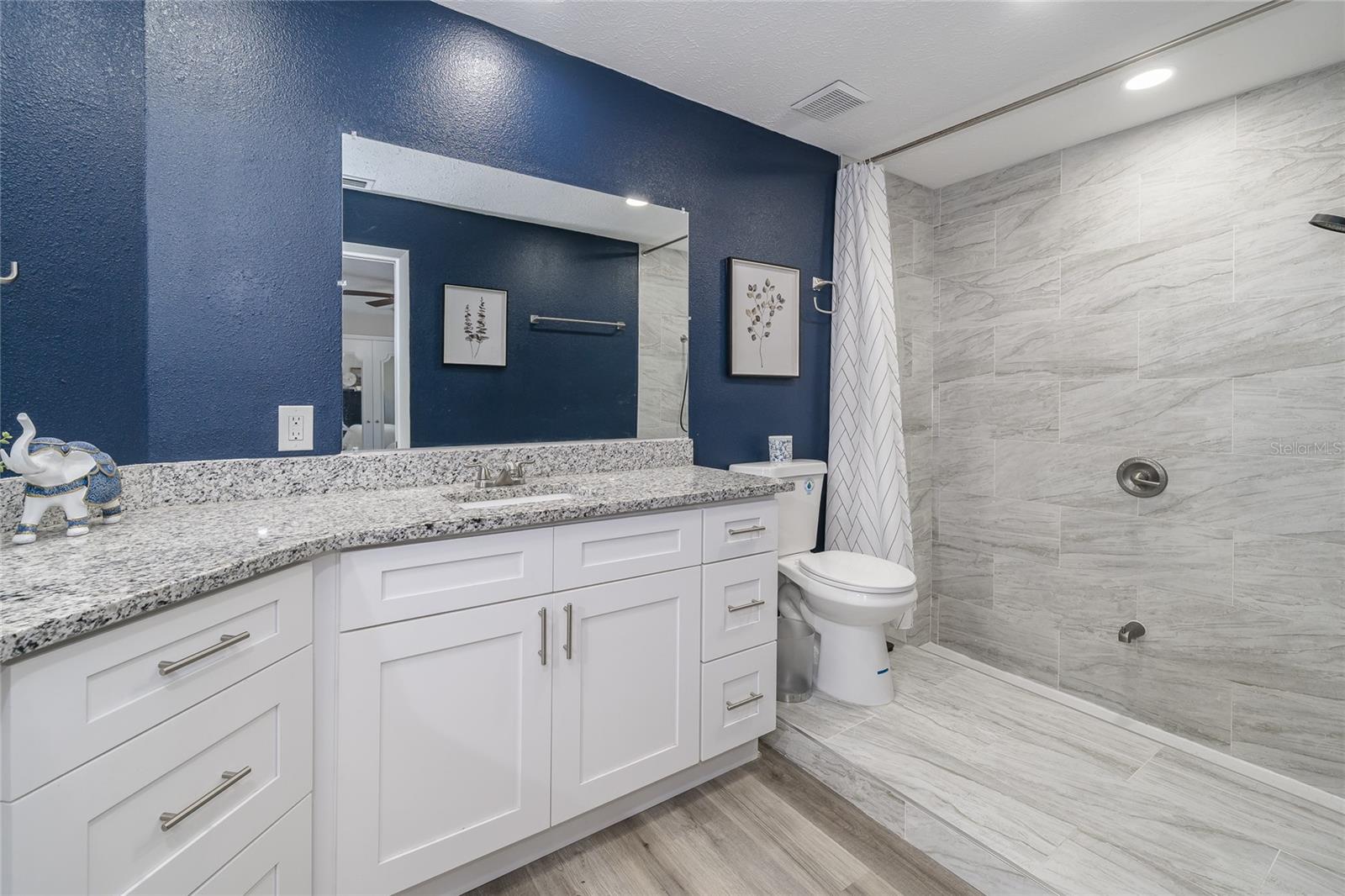 Image 25 of 45 For 7608 Laurel Oak Court