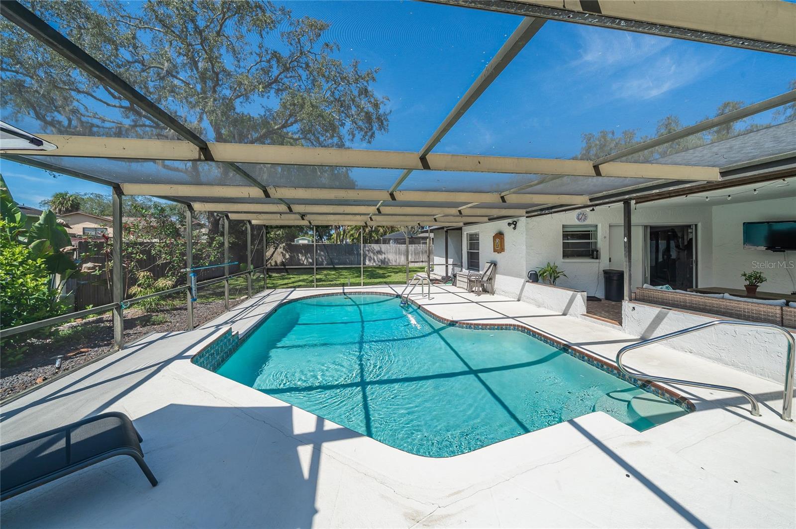 Image 33 of 45 For 7608 Laurel Oak Court