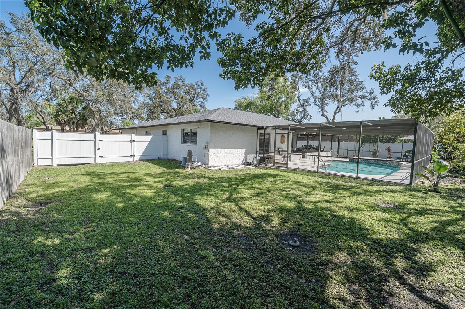 Image 36 of 45 For 7608 Laurel Oak Court