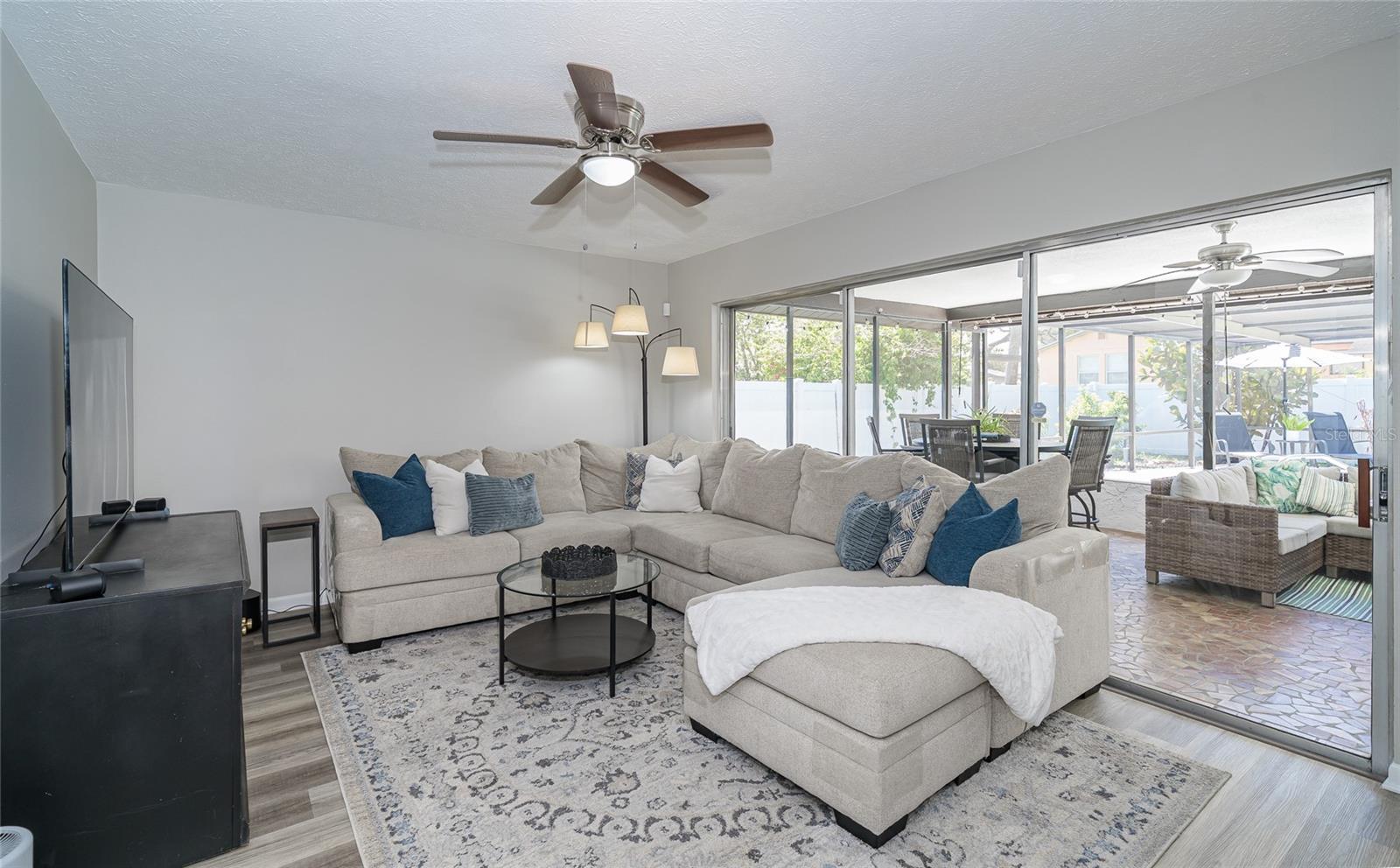 Image 6 of 45 For 7608 Laurel Oak Court