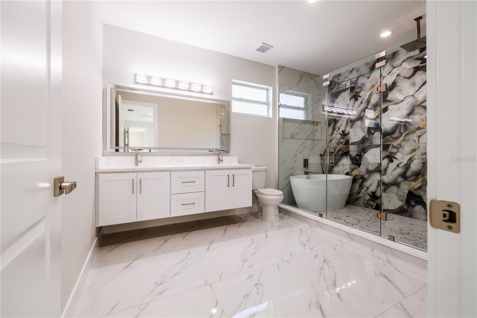 Image 19 of 41 For 3803 Palmetto Street