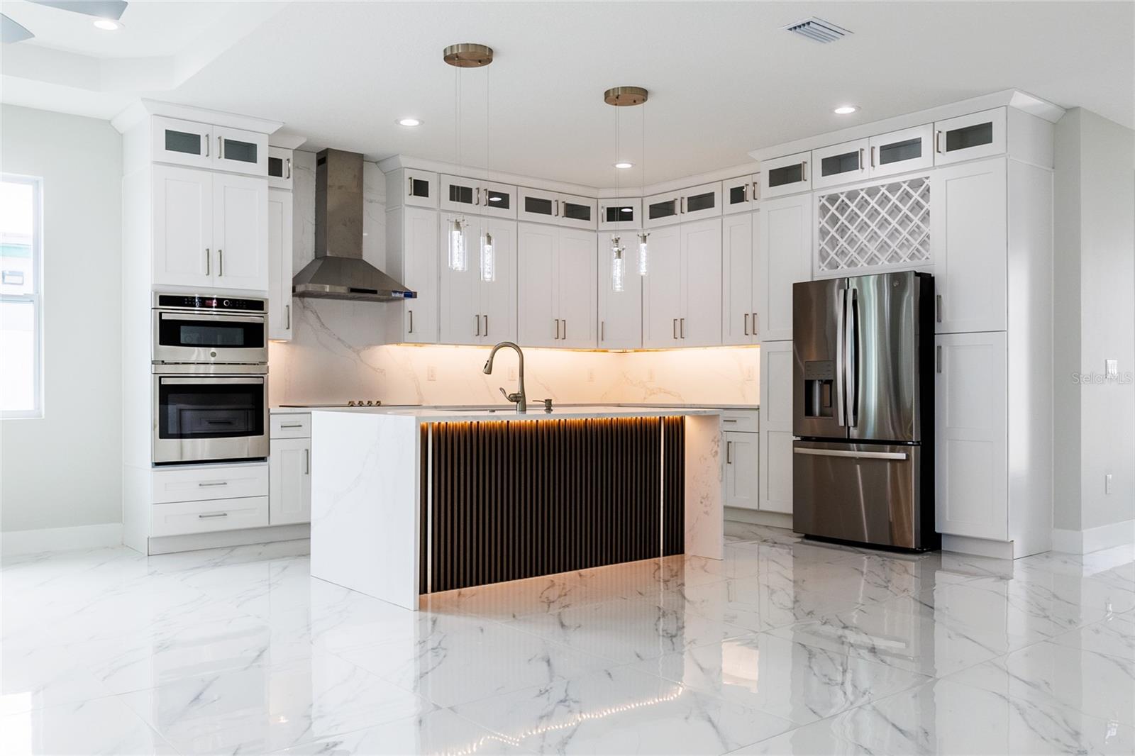 Image 4 of 41 For 3803 Palmetto Street