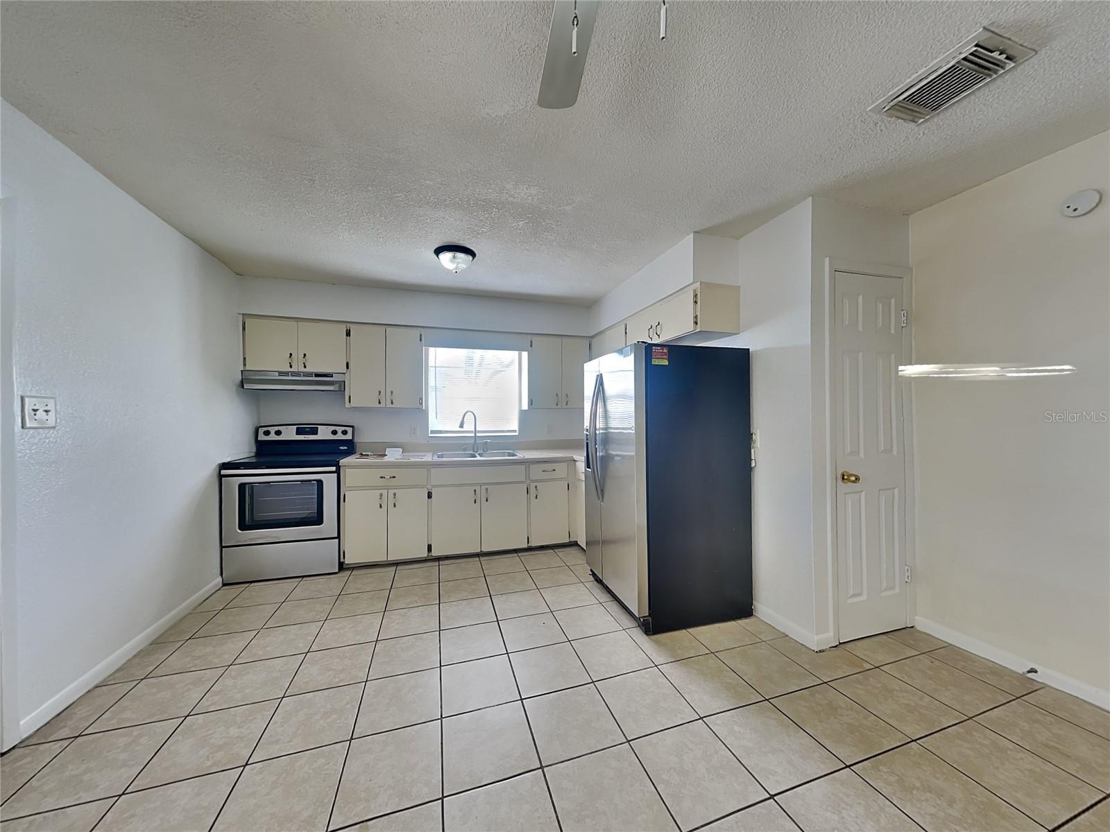 Image 3 of 20 For 2779 Frazier Street