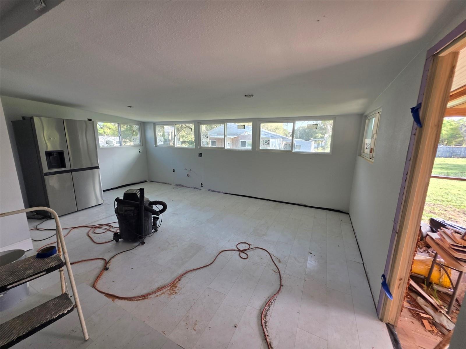 Image 11 of 36 For 37414 Northside Drive