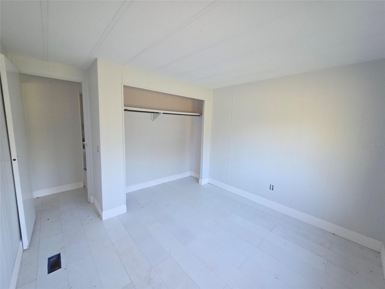 Image 13 of 36 For 37414 Northside Drive