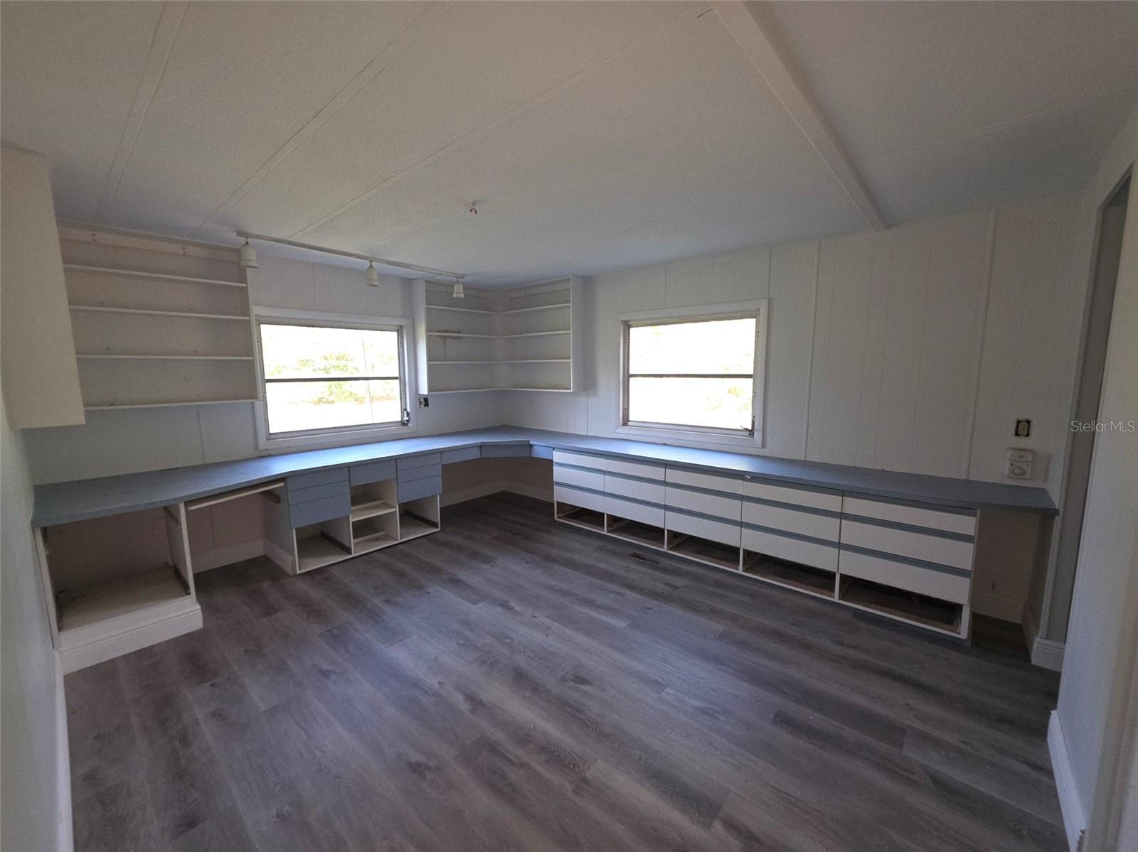 Image 18 of 36 For 37414 Northside Drive