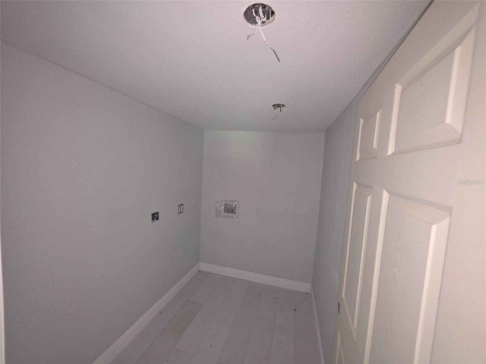 Image 21 of 36 For 37414 Northside Drive