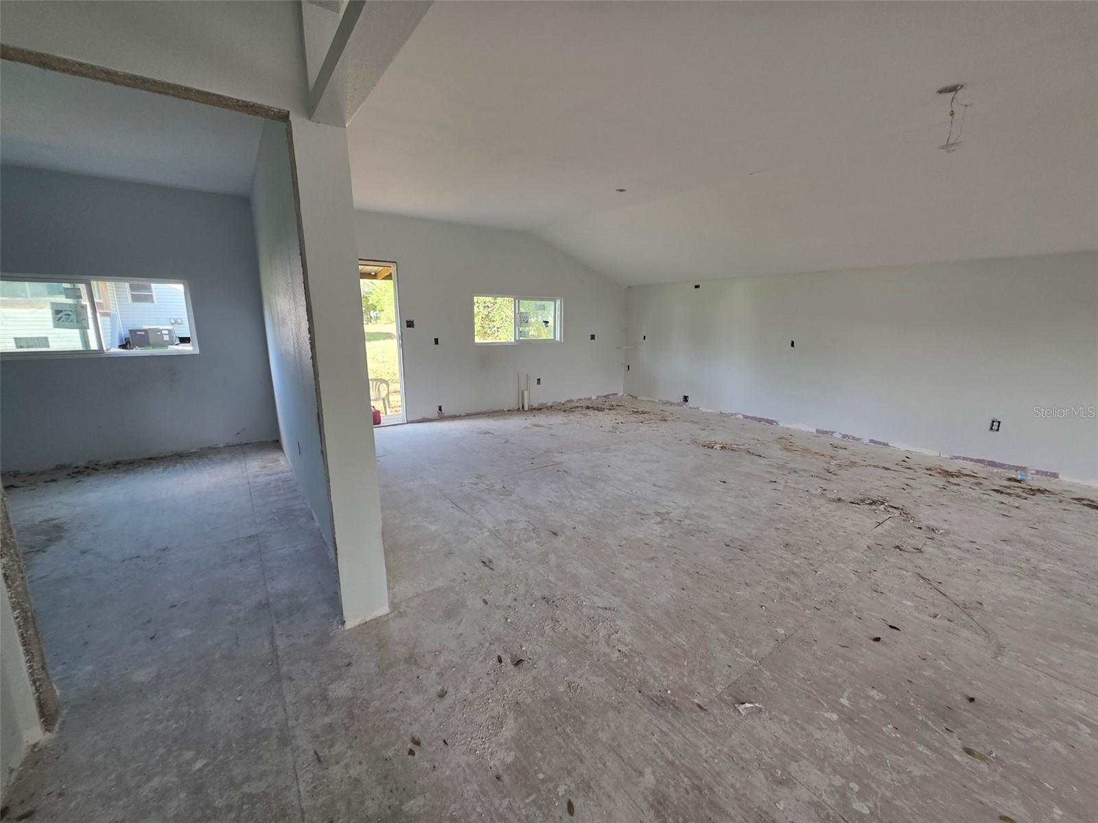 Image 30 of 36 For 37414 Northside Drive