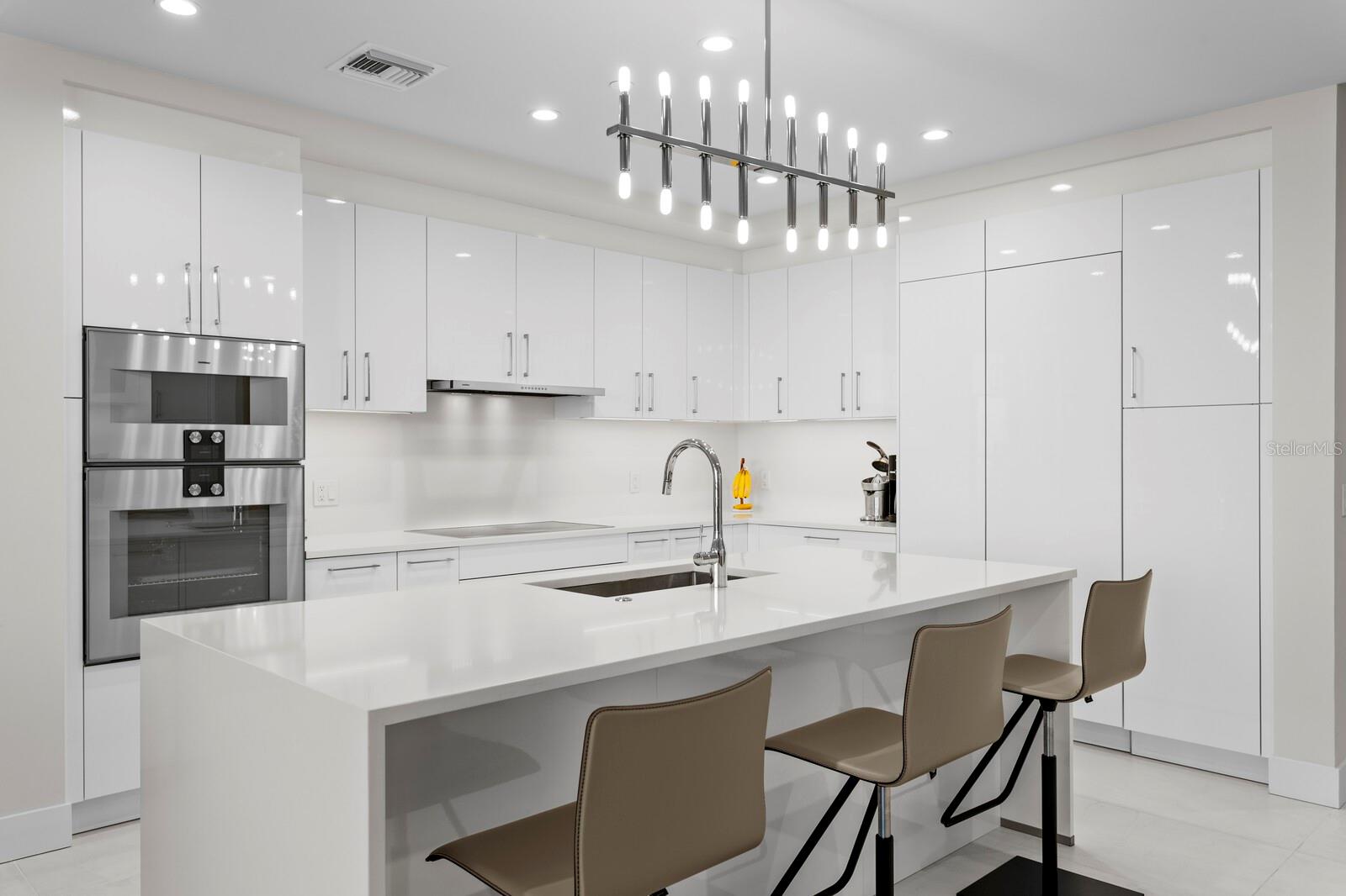 Listing photo id 11 for 2103 Bayshore Boulevard 605