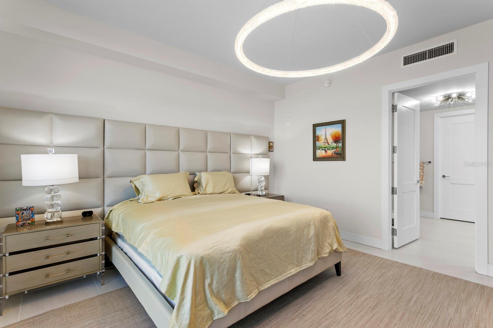 Listing photo id 22 for 2103 Bayshore Boulevard 605