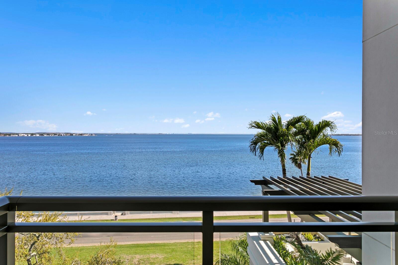 Listing photo id 26 for 2103 Bayshore Boulevard 605