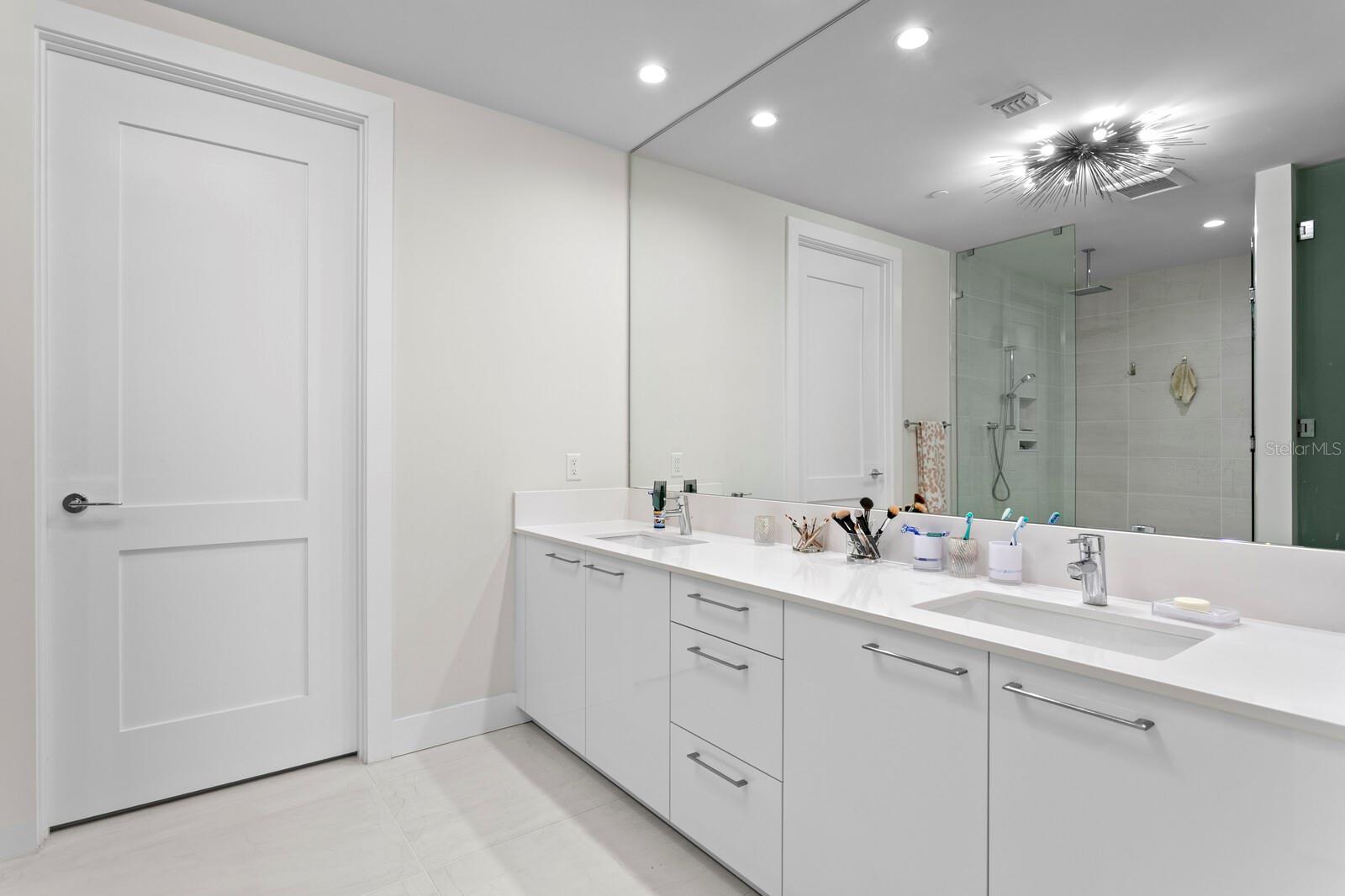 Listing photo id 28 for 2103 Bayshore Boulevard 605