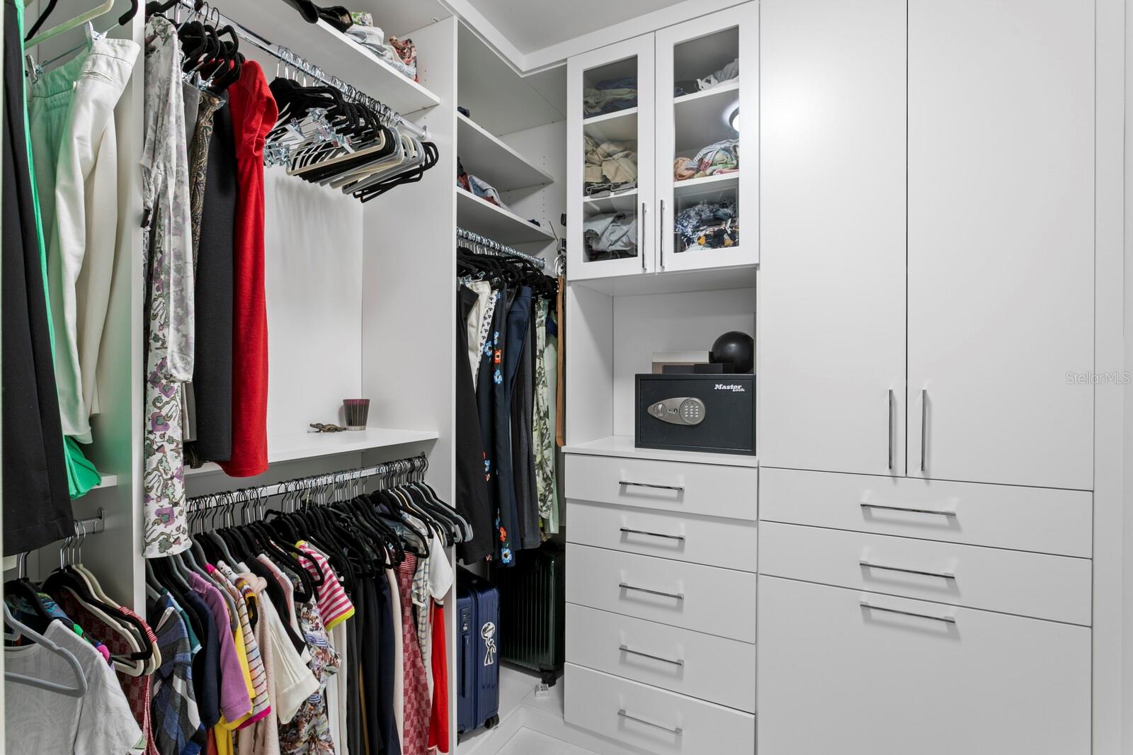 Listing photo id 30 for 2103 Bayshore Boulevard 605