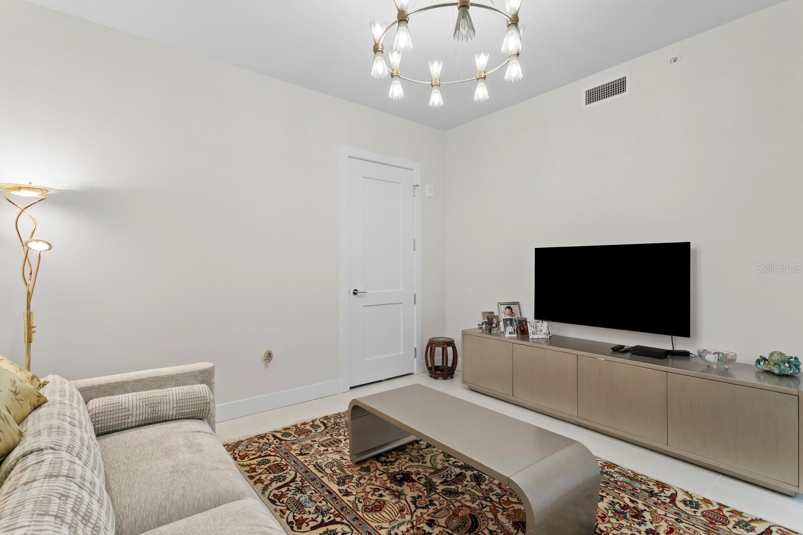 Listing photo id 35 for 2103 Bayshore Boulevard 605