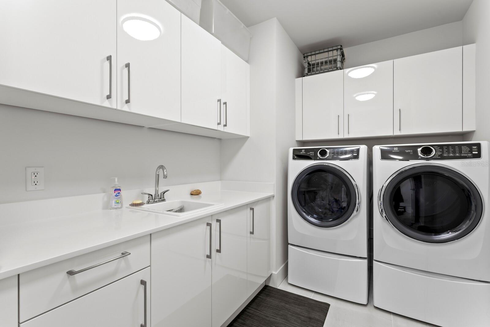 Listing photo id 38 for 2103 Bayshore Boulevard 605