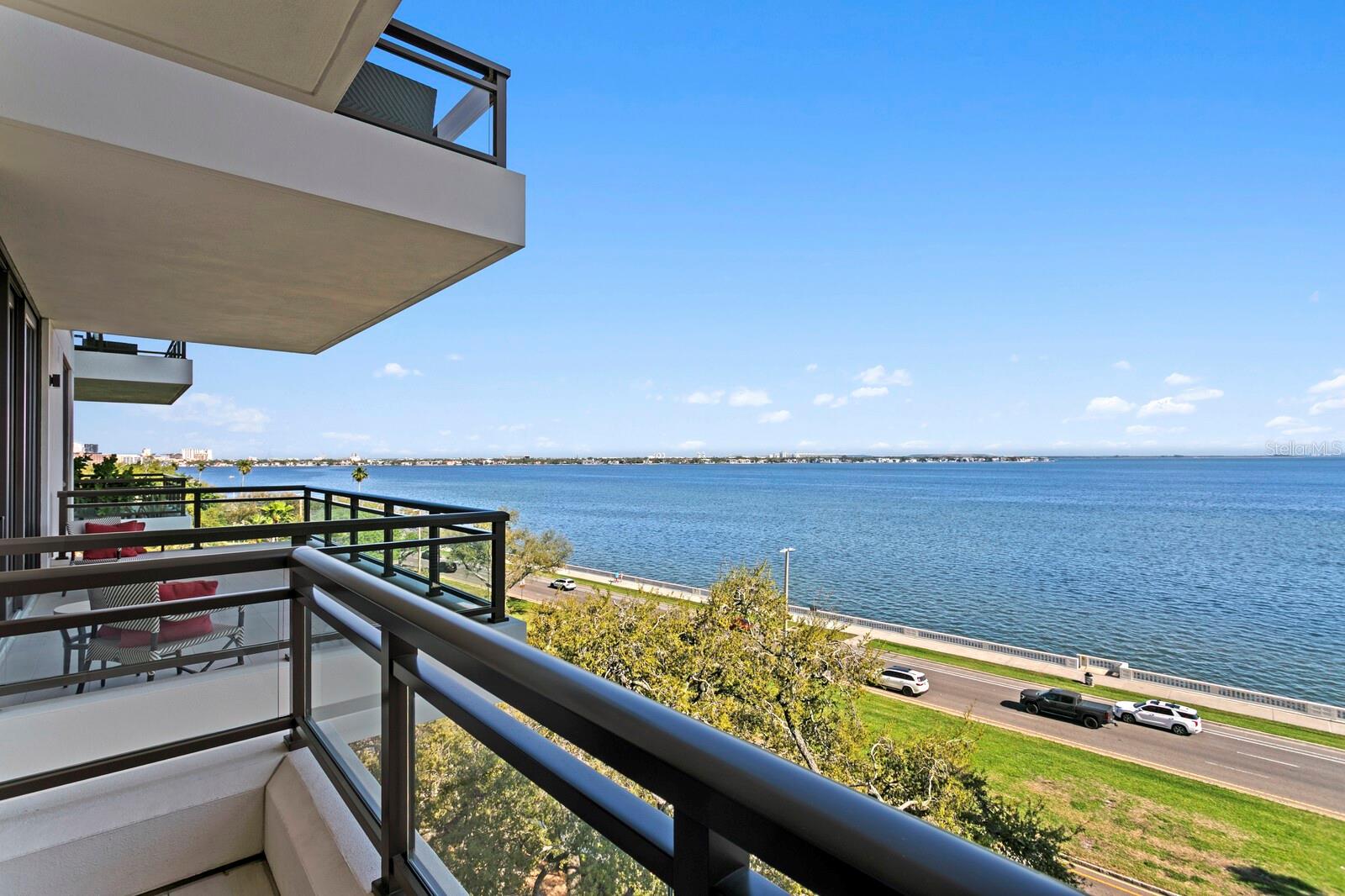 Listing photo id 44 for 2103 Bayshore Boulevard 605