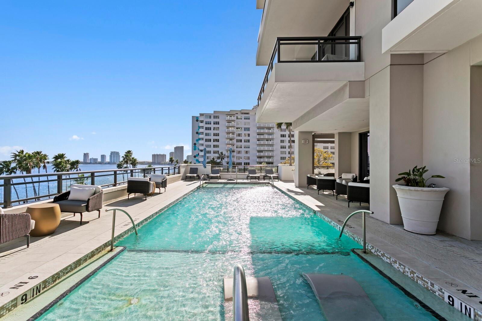 Listing photo id 59 for 2103 Bayshore Boulevard 605