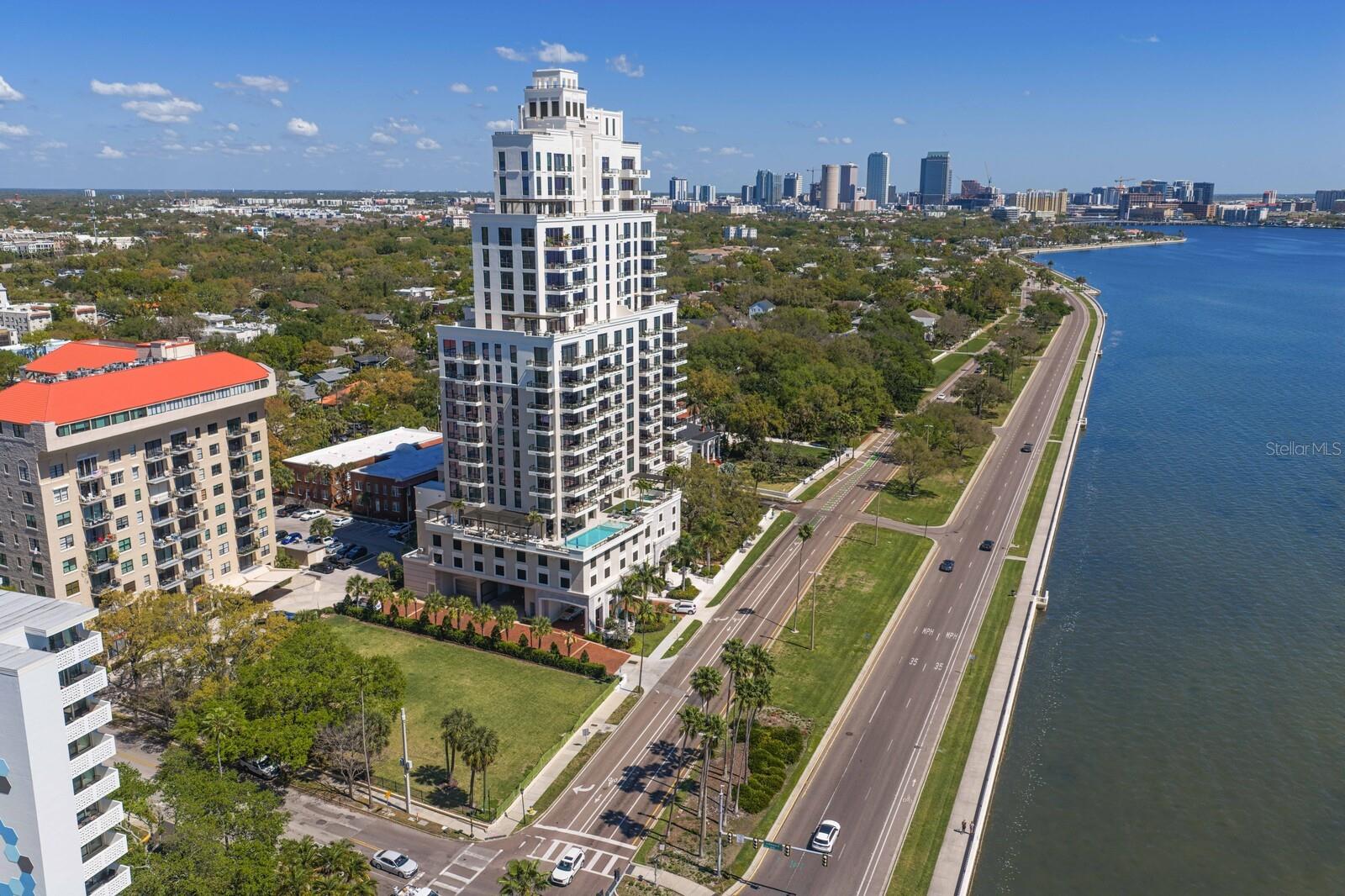 Listing photo id 71 for 2103 Bayshore Boulevard 605