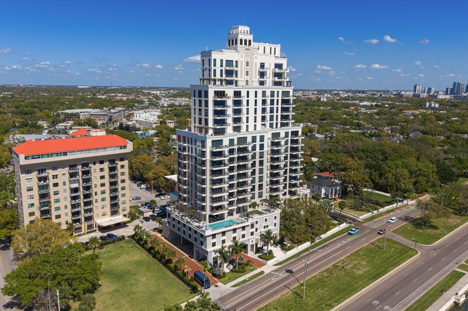 Listing photo id 75 for 2103 Bayshore Boulevard 605