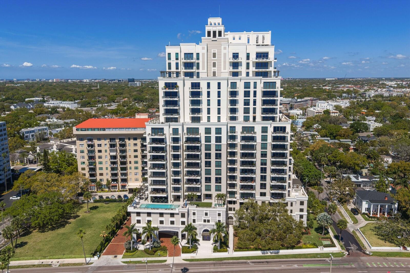 Listing photo id 76 for 2103 Bayshore Boulevard 605