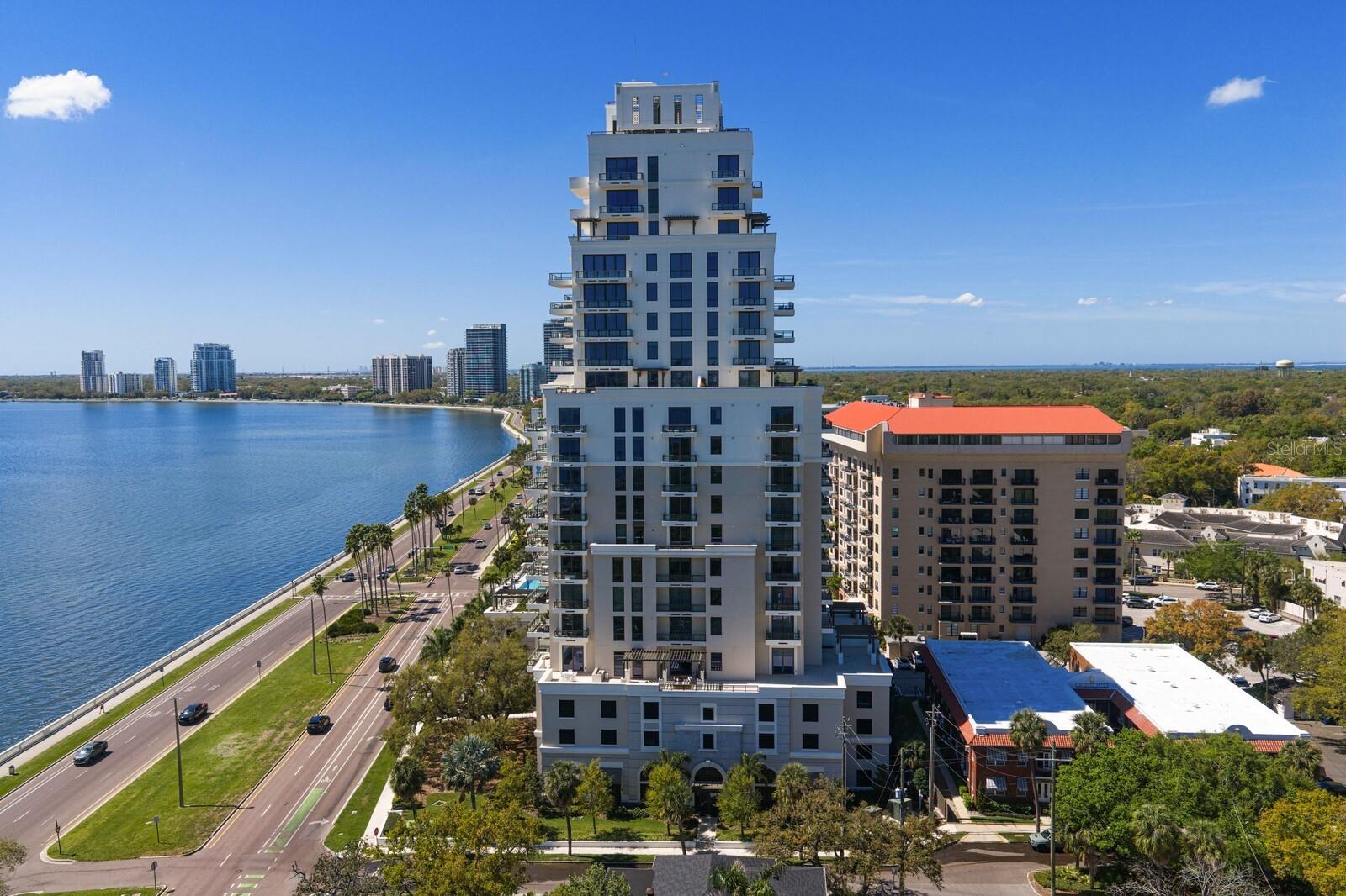 Listing photo id 79 for 2103 Bayshore Boulevard 605