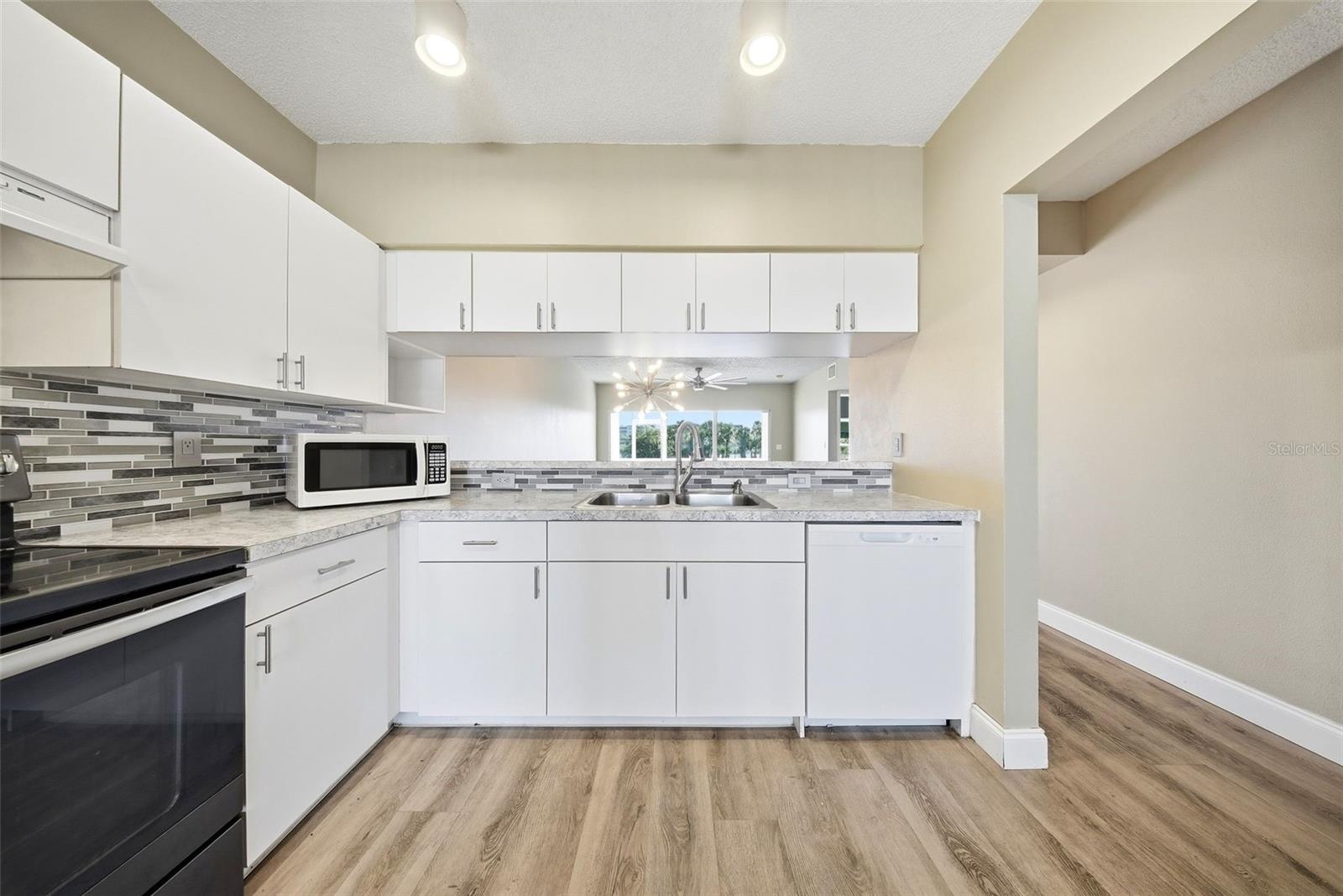 Image 17 of 40 For 6311 99th Way N 11f