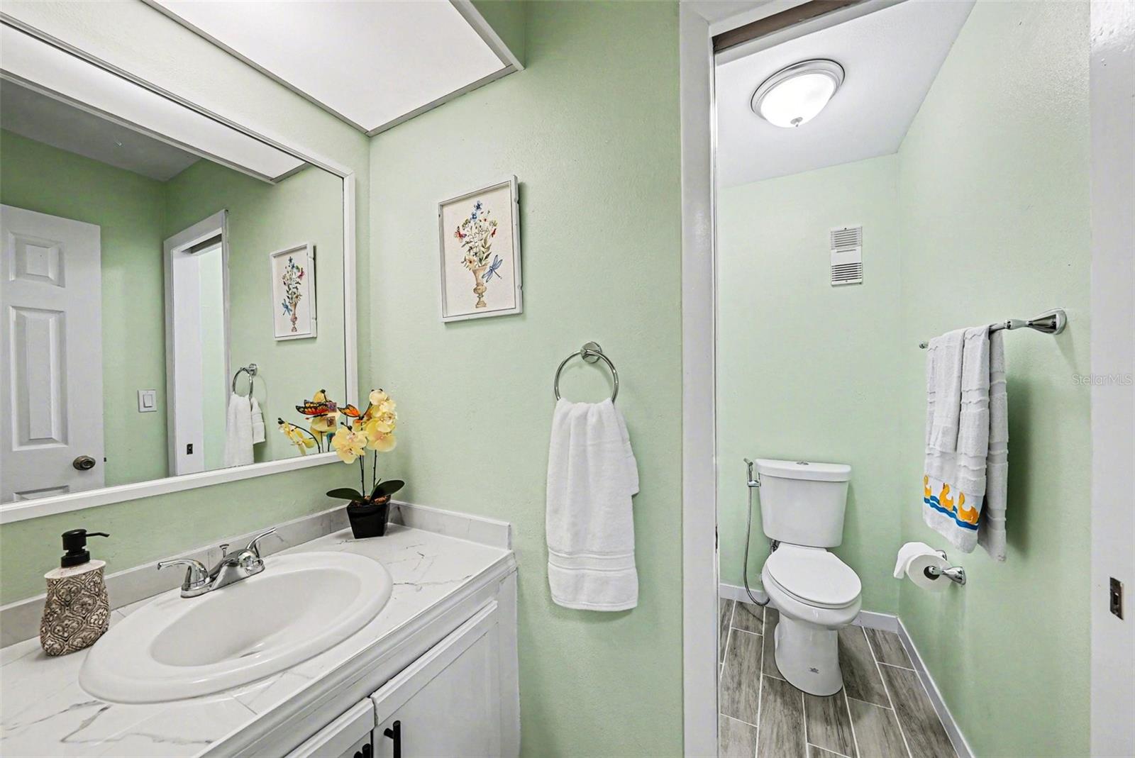 Image 19 of 27 For 8606 Palm Lane 116