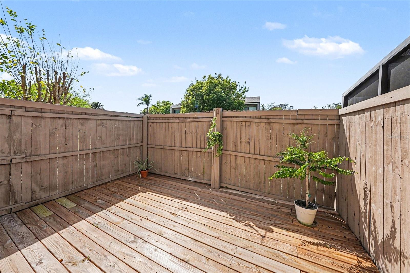 Image 22 of 27 For 8606 Palm Lane 116