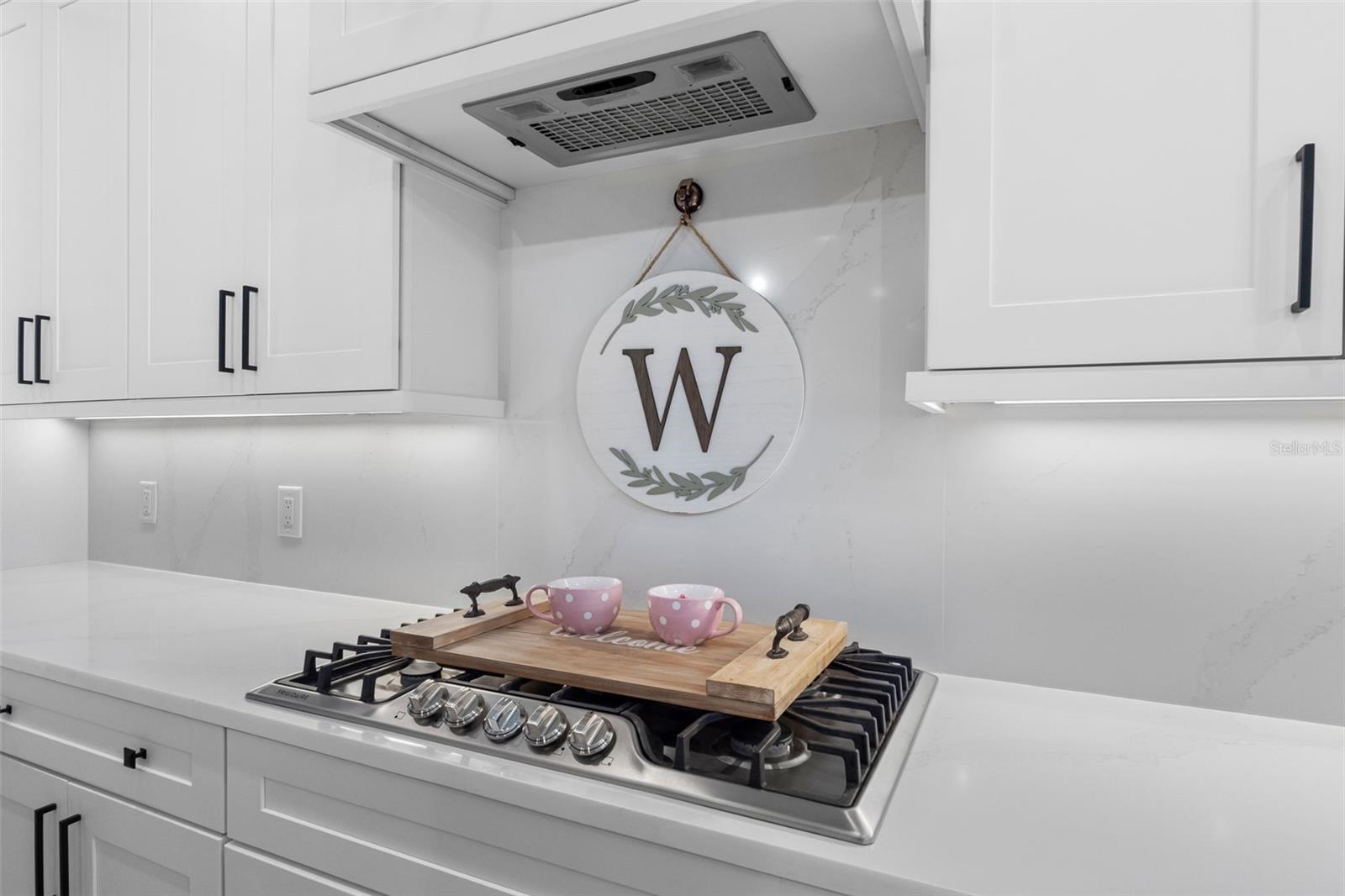 Image 10 of 98 For 124 Forest Hills Drive