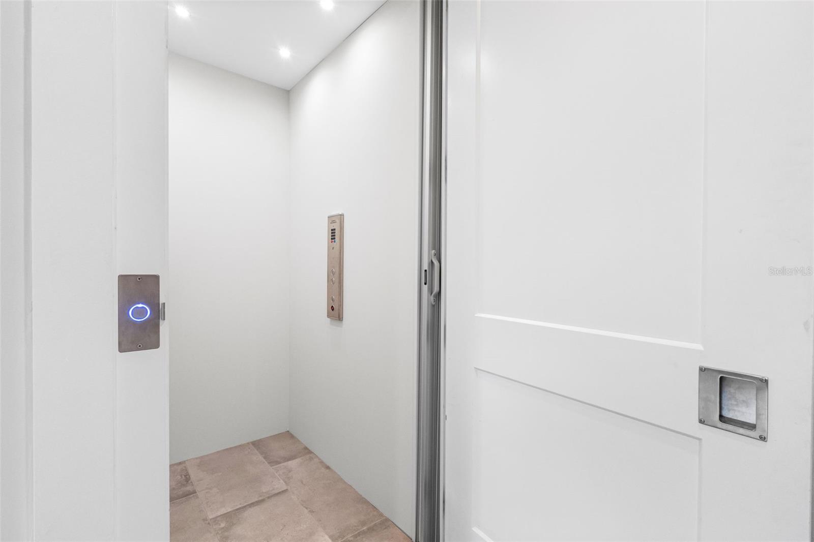 Image 15 of 98 For 124 Forest Hills Drive