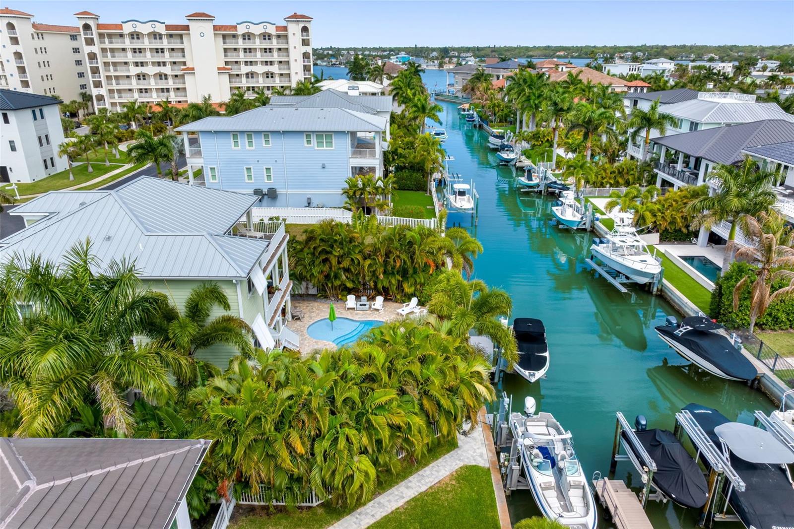 Image 3 of 98 For 124 Forest Hills Drive