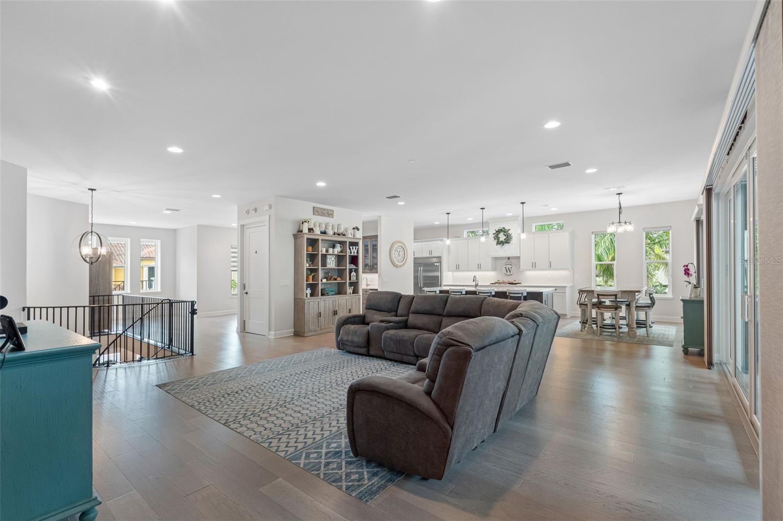 Image 34 of 98 For 124 Forest Hills Drive