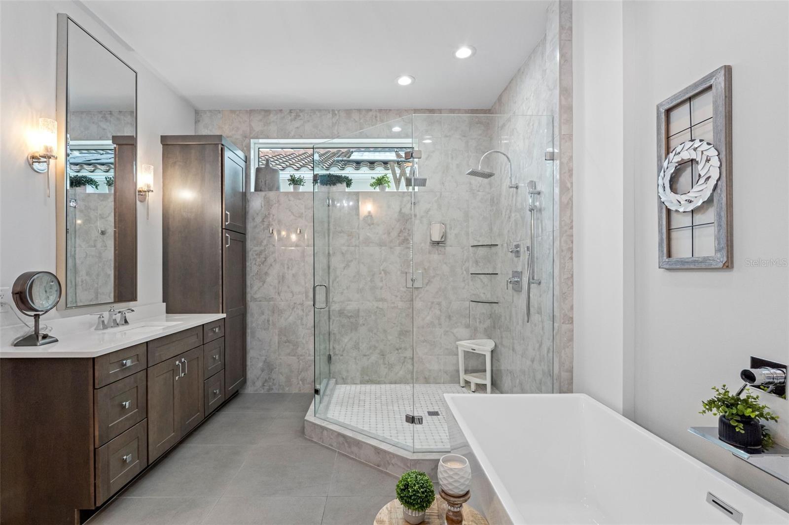 Image 37 of 98 For 124 Forest Hills Drive