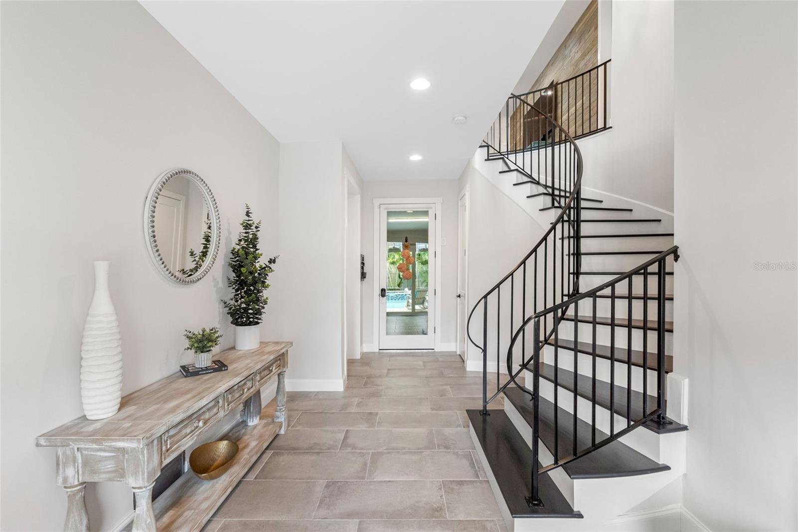 Image 4 of 98 For 124 Forest Hills Drive