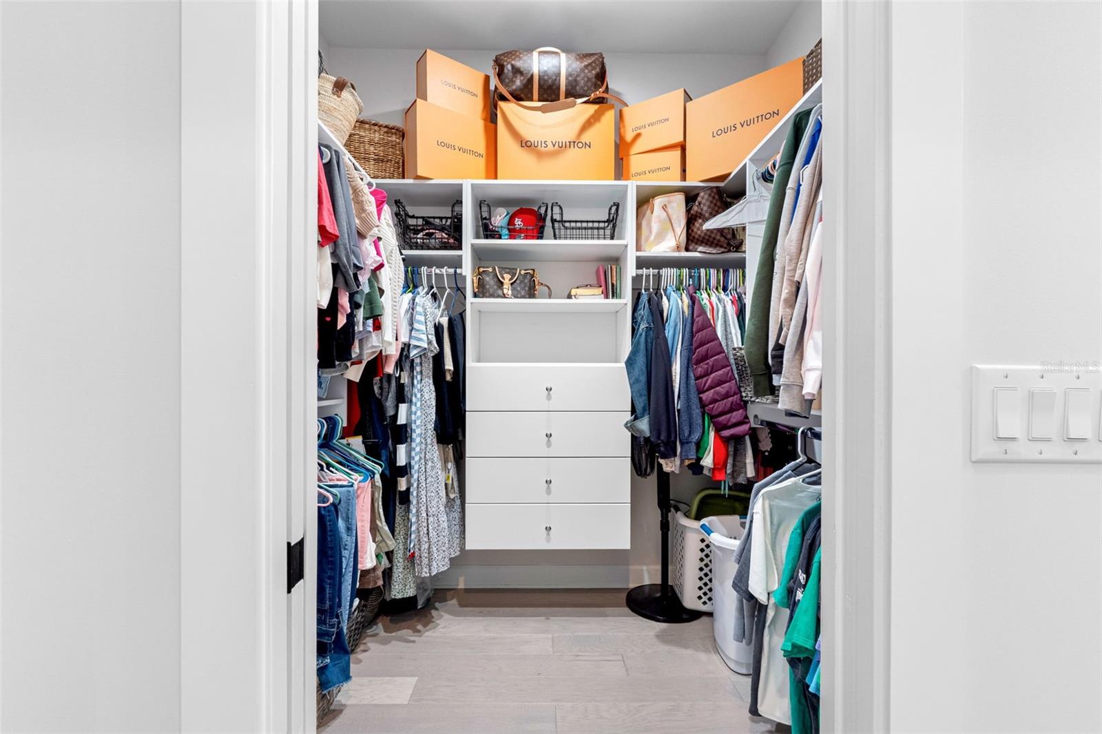 Image 41 of 98 For 124 Forest Hills Drive