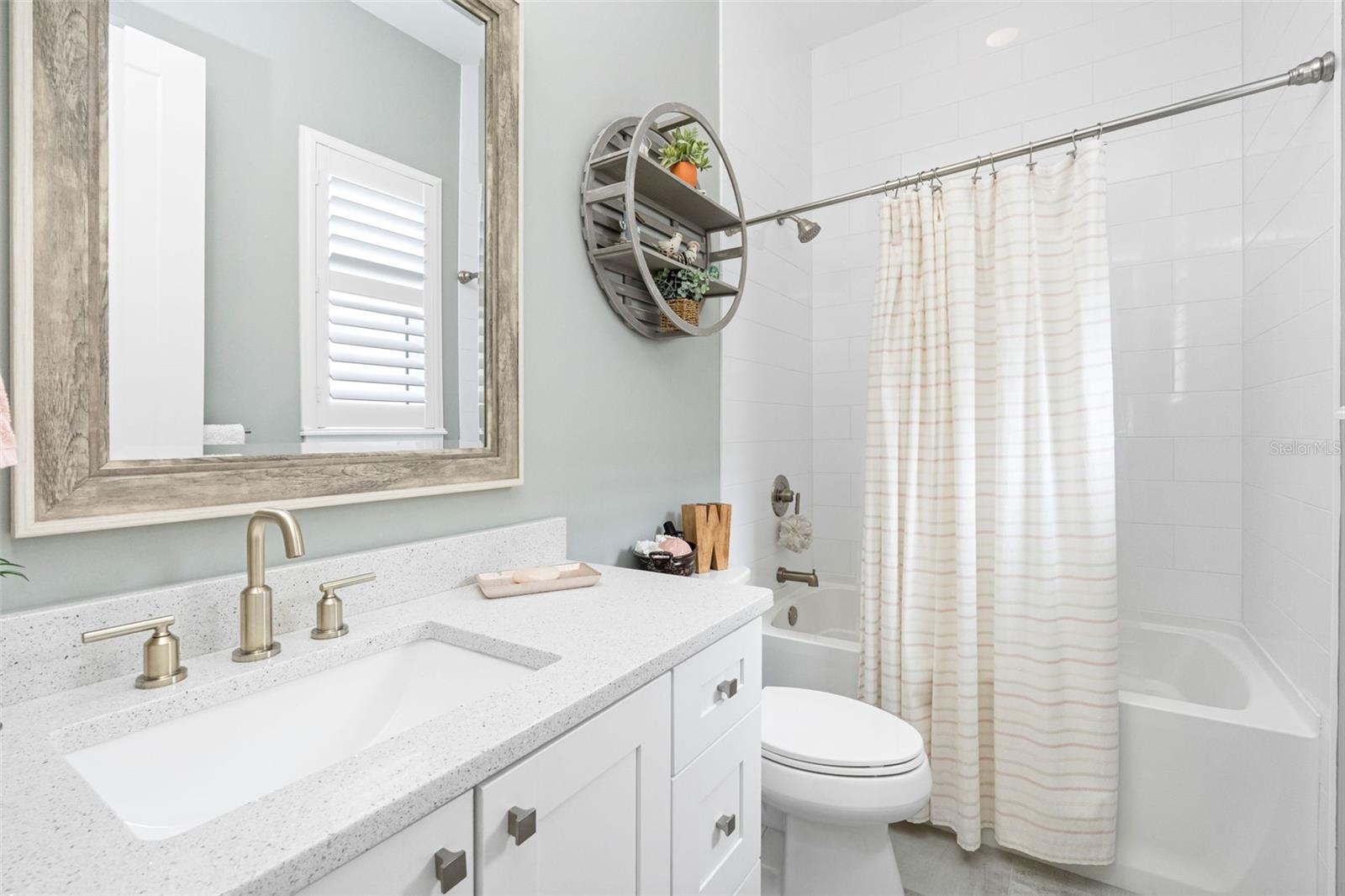 Image 43 of 98 For 124 Forest Hills Drive