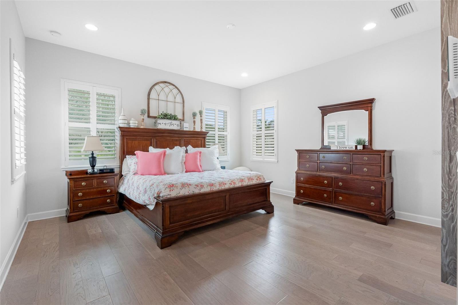 Image 44 of 98 For 124 Forest Hills Drive