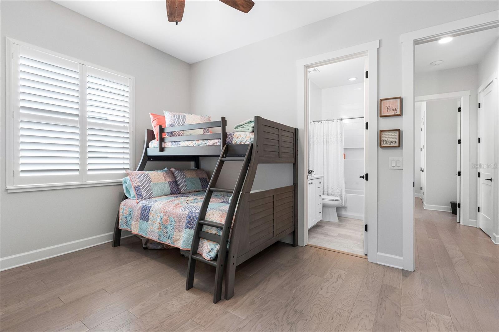 Image 47 of 98 For 124 Forest Hills Drive