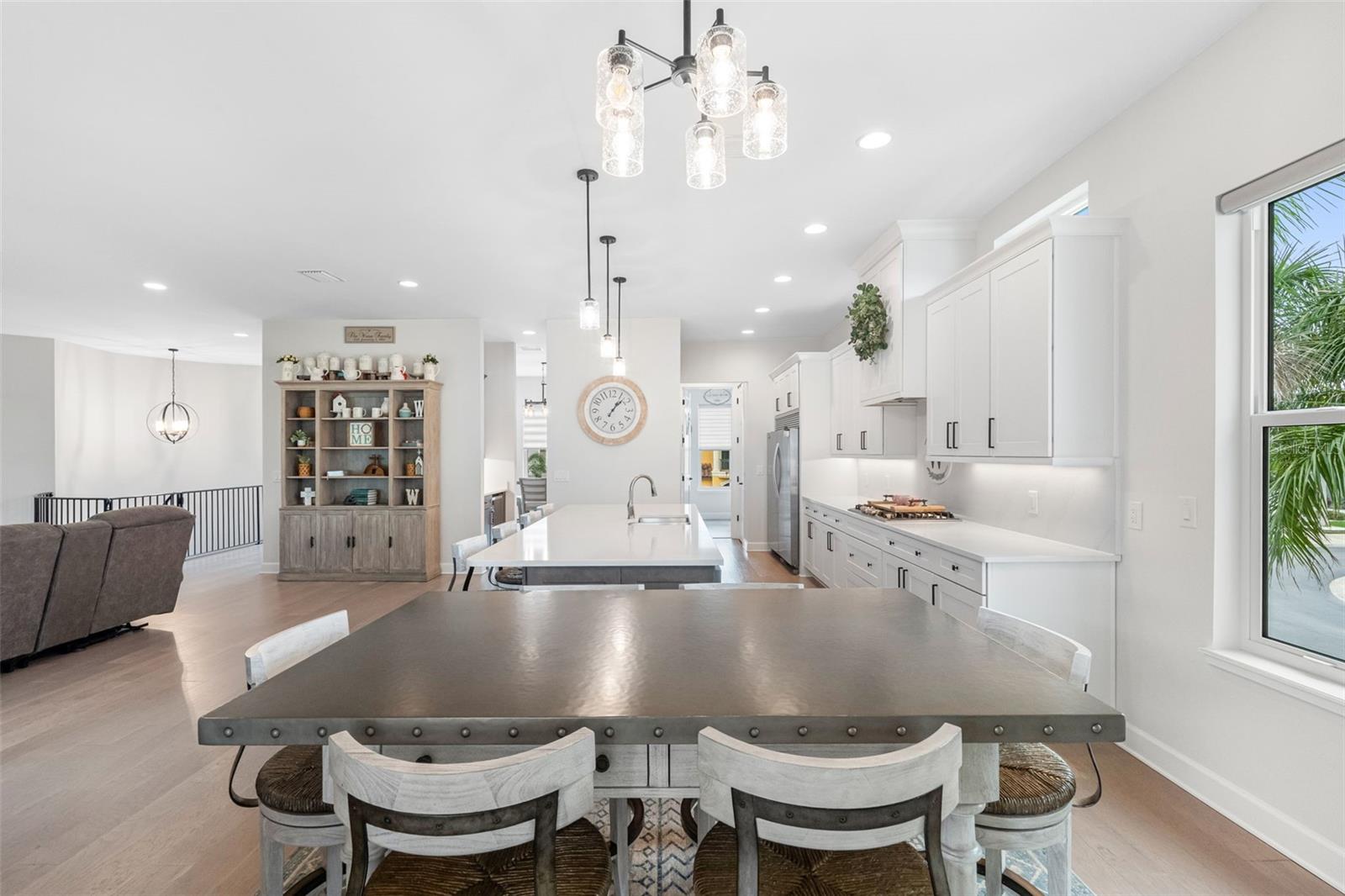 Image 6 of 98 For 124 Forest Hills Drive