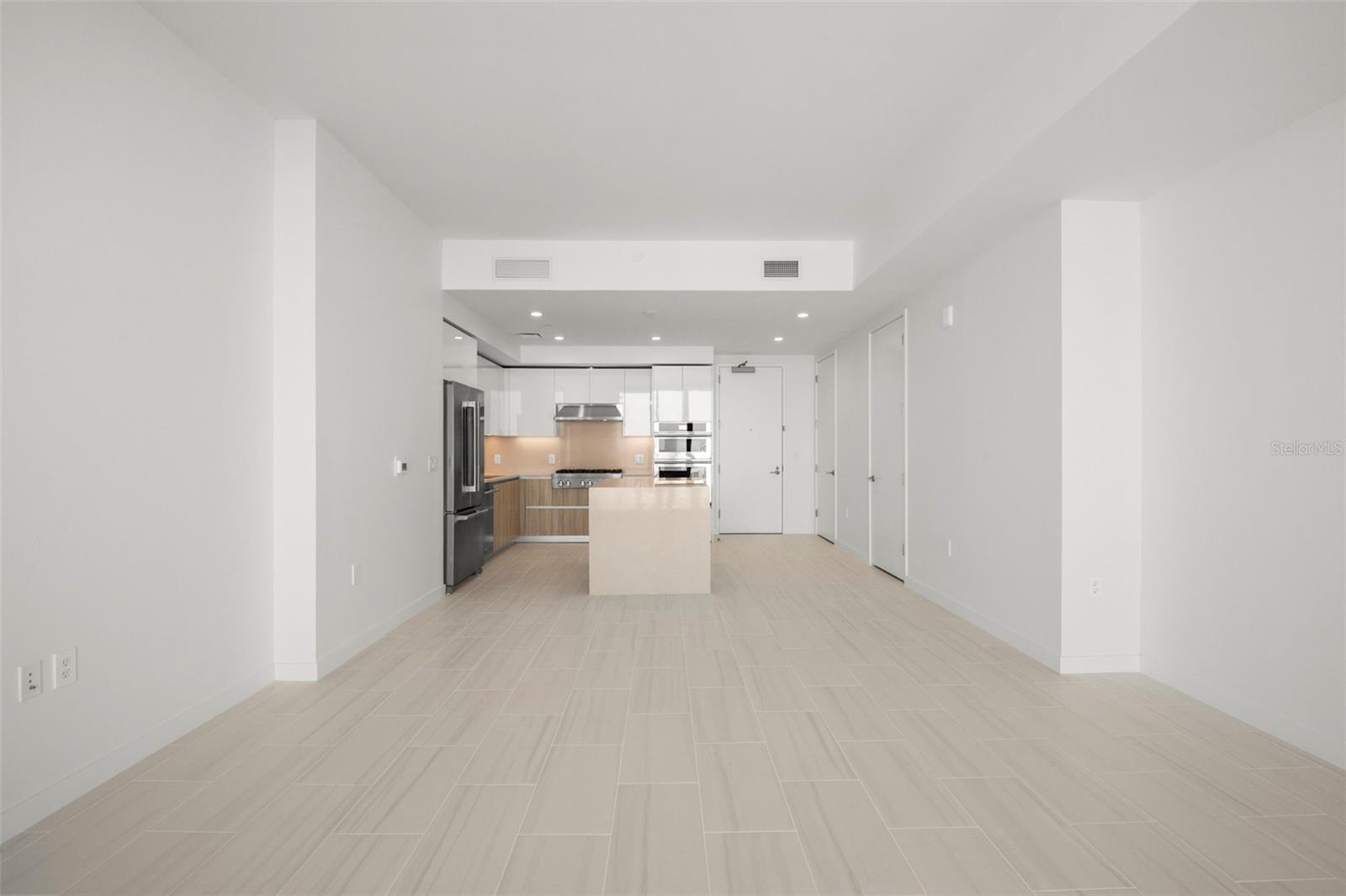 Image 14 of 65 For 400 Central Avenue 1109