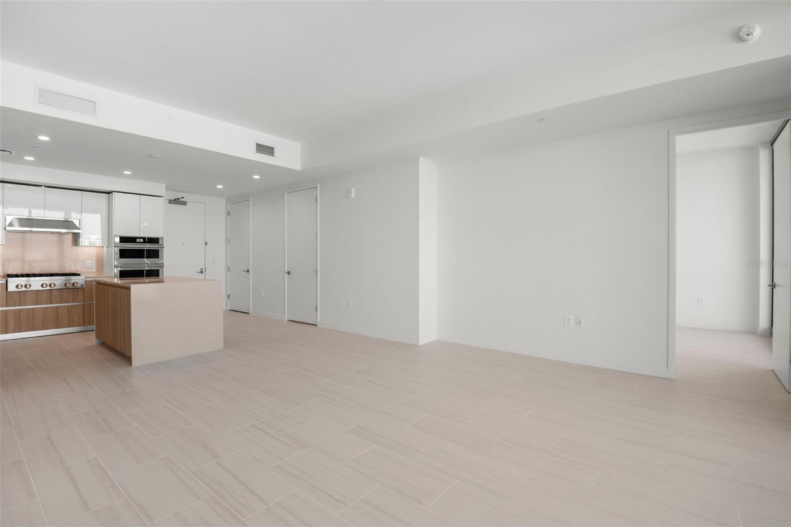 Image 16 of 65 For 400 Central Avenue 1109