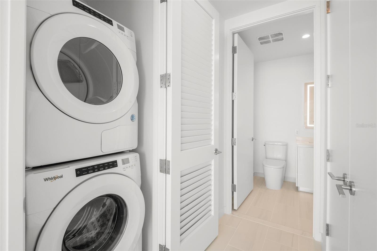 Image 17 of 65 For 400 Central Avenue 1109